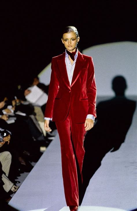 gucci fall 1996 suit